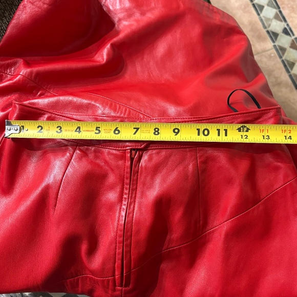 Vintage red leather skirt size 12 - Picture 4 of 6